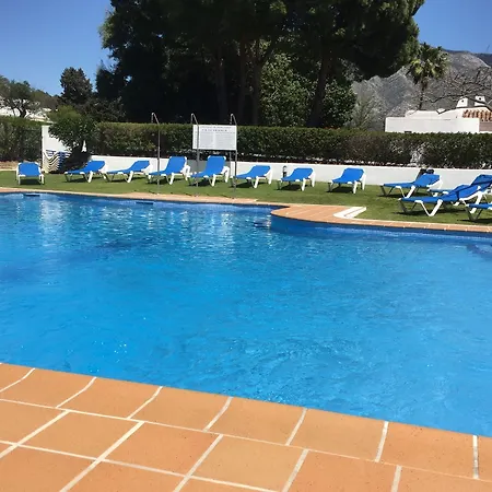 Amazing Front Line Golf Detached Villa Marbella